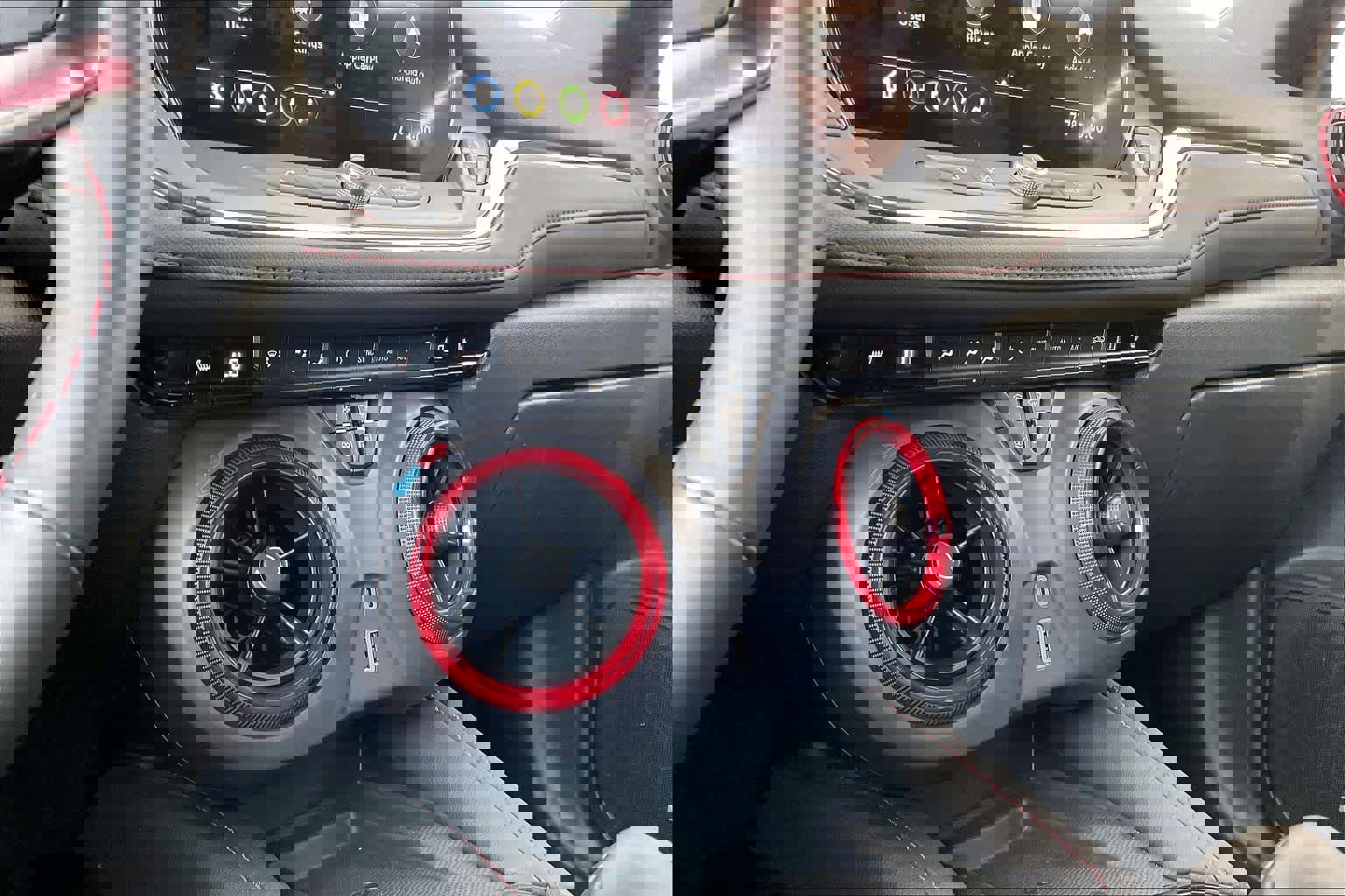 Certified 2025 Chevrolet Blazer RS image 32