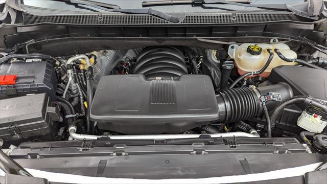 Used 2023 Chevrolet Suburban Premier image 33