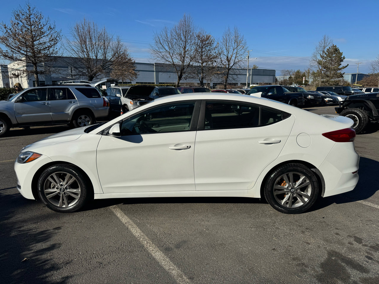 Used 2017 Hyundai Elantra SE image 7