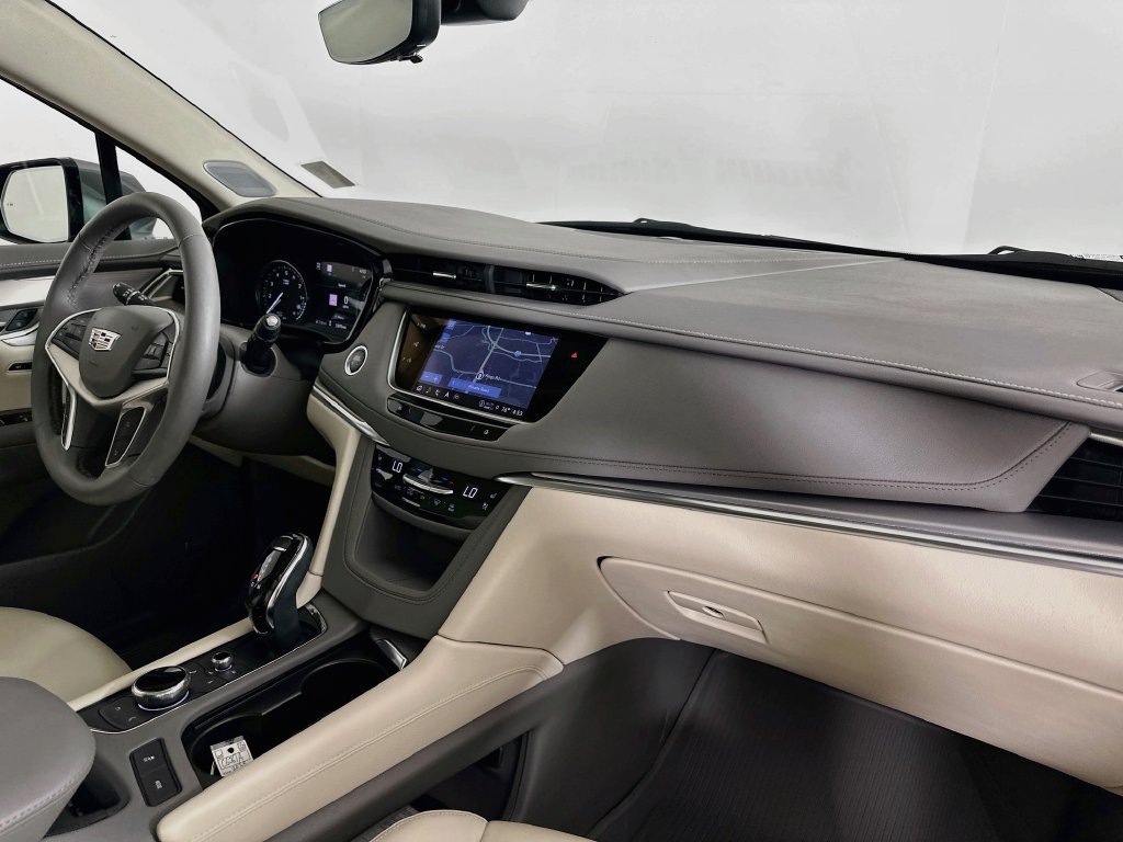 Certified 2025 Cadillac XT5 Premium Luxury w/ Technology Package AWD/4WD image 37