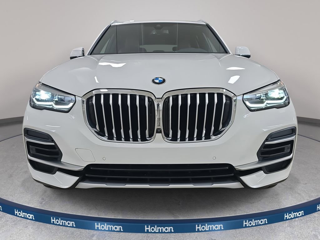 Used 2023 BMW X5 xDrive40i w/ Premium Package image 2