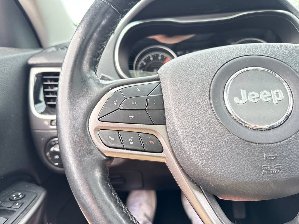 Used 2021 Jeep Cherokee Limited w/ Elite Package AWD/4WD image 19