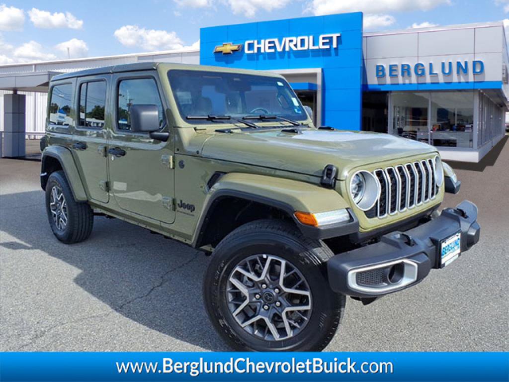 Used 2026 Jeep Wrangler Unlimited Sahara AWD/4WD image 1