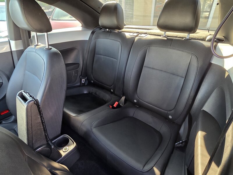 Used 2014 Volkswagen Beetle 2.5 image 13