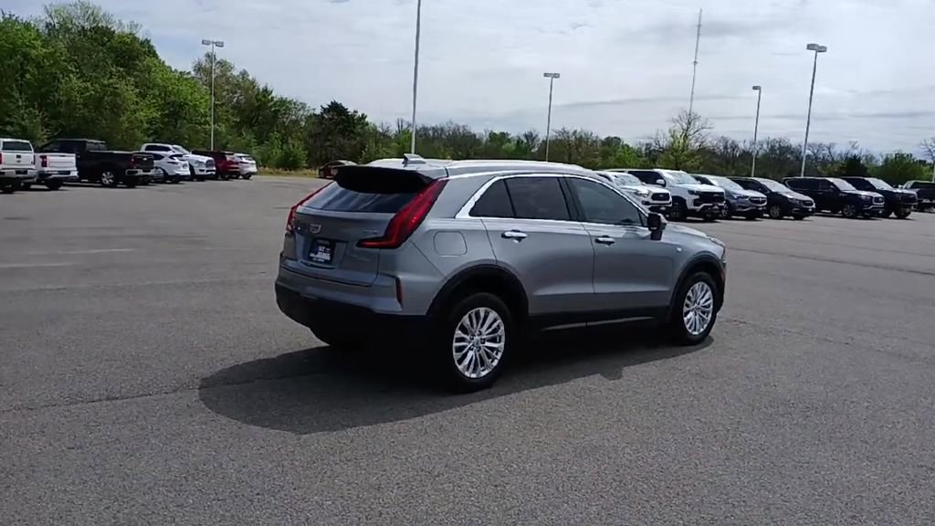 Certified 2024 Cadillac XT4 Luxury w/ Cold Weather Package image 8