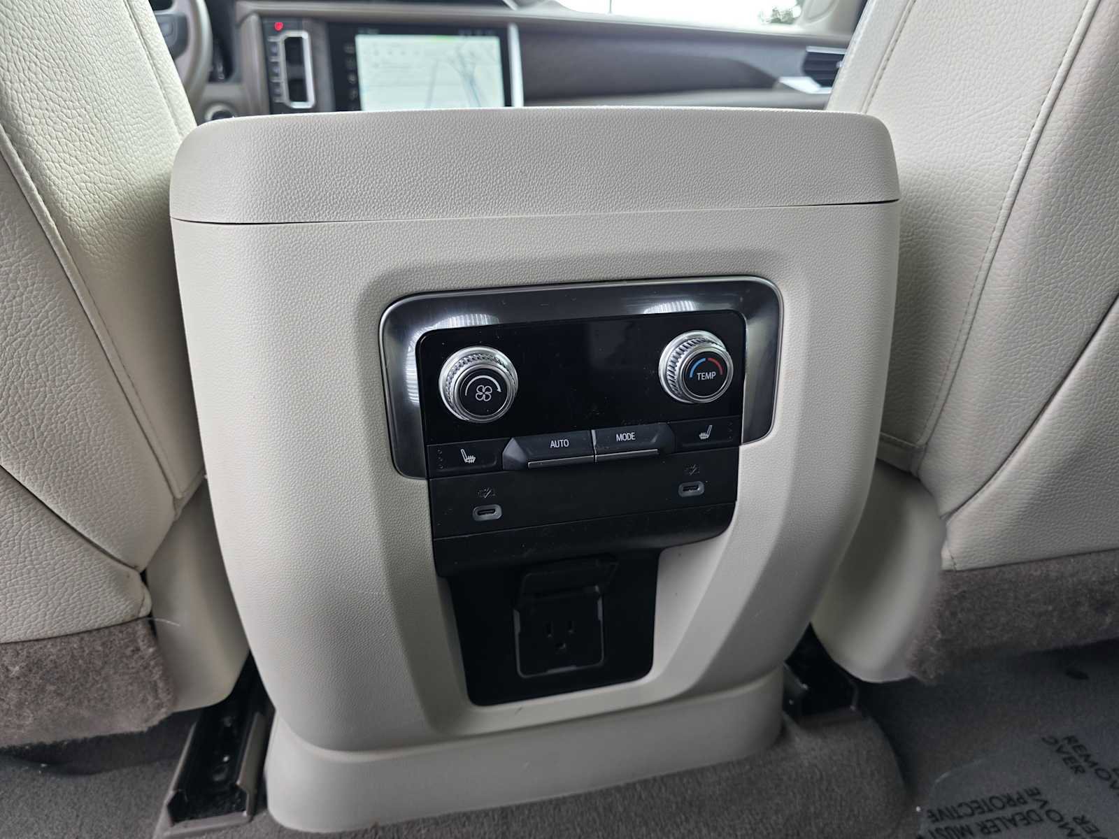 Used 2022 GMC Yukon XL Denali image 21