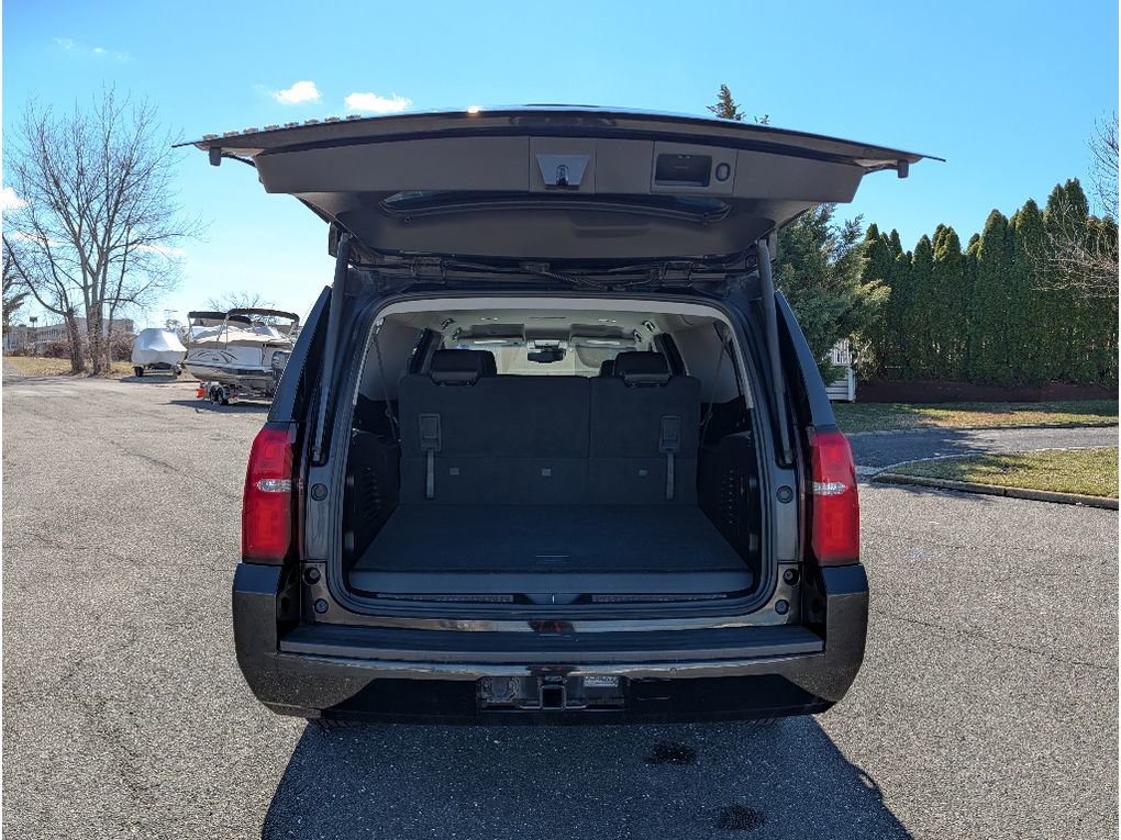 Used 2019 Chevrolet Suburban LT image 7