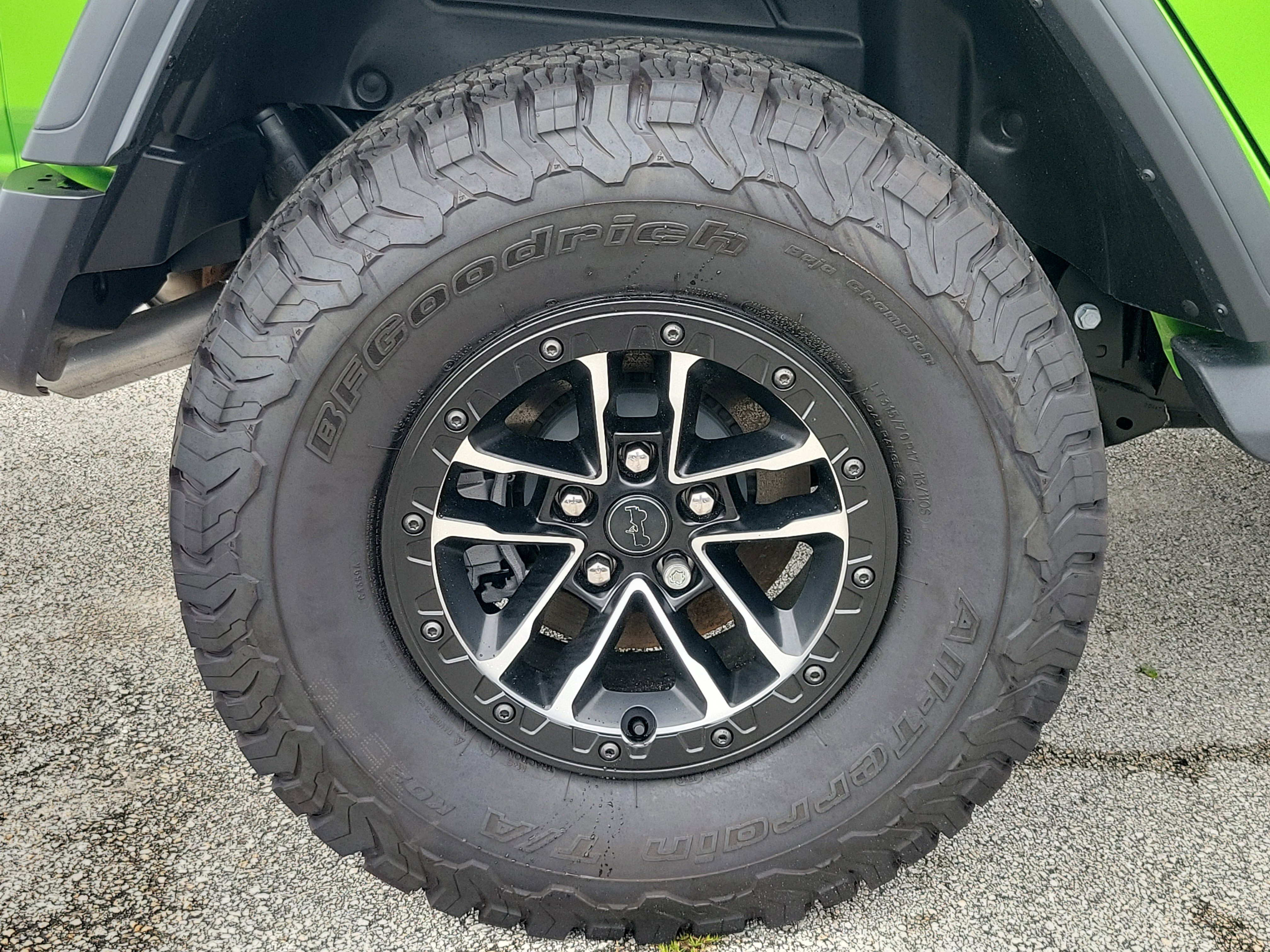 Used 2025 Jeep Wrangler Willys AWD/4WD image 5