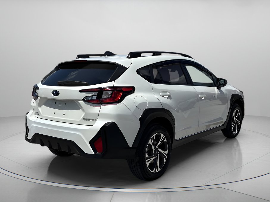 Used 2024 Subaru Crosstrek 2.0i Premium image 3