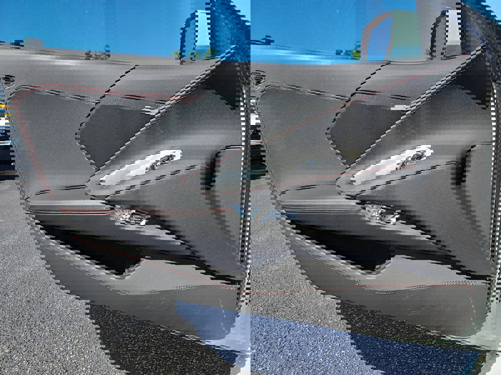 Used 2023 Chevrolet Corvette Stingray Coupe w/ Z51 Performance Package image 26