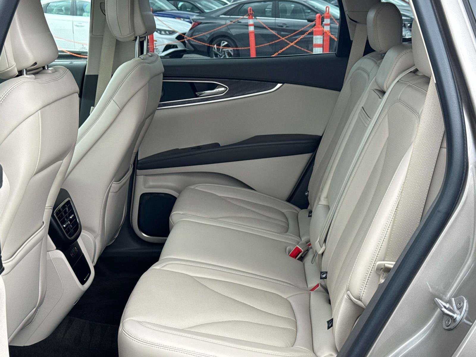 Used 2020 Lincoln Nautilus Reserve w/ Equipment Group 201A AWD/4WD image 19