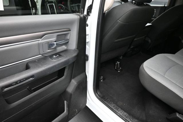 Used 2023 RAM 1500 Classic SLT w/ Electronics Group AWD/4WD image 17