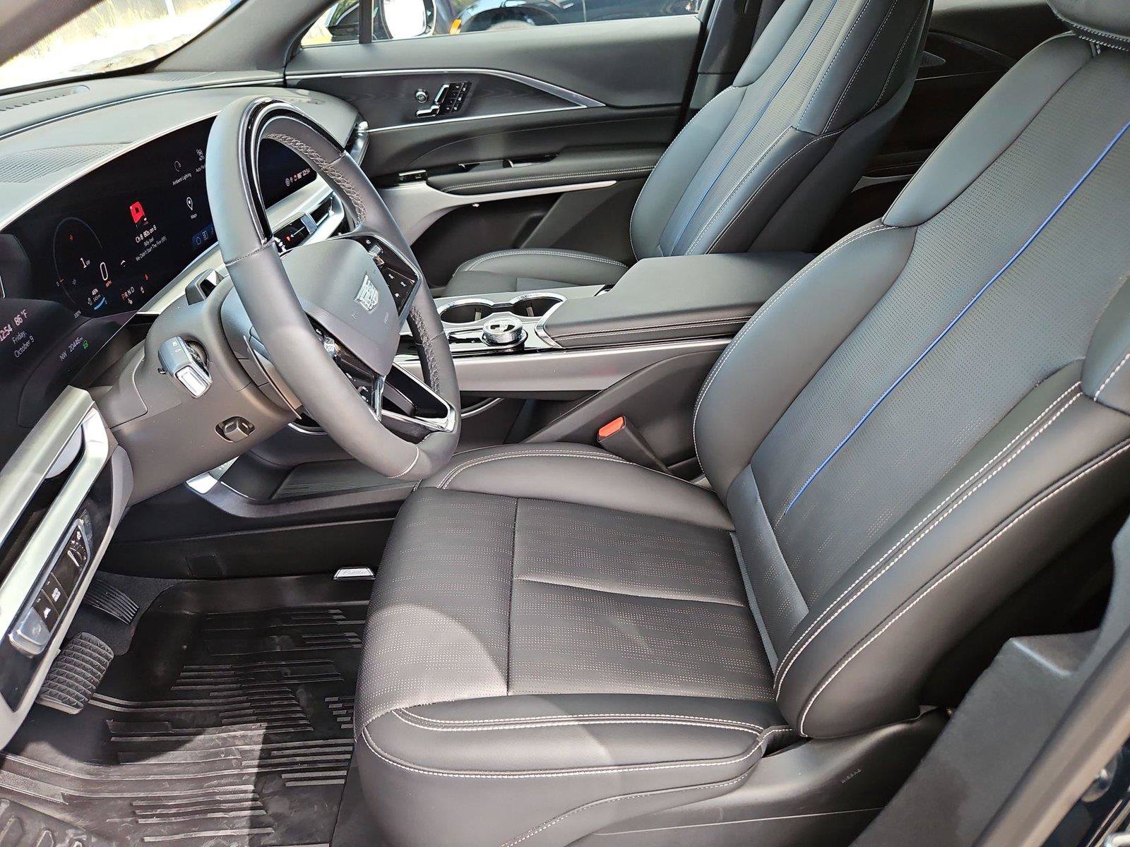 Certified 2025 Cadillac Lyriq Luxury w/ LPO, Floor Liner Package AWD/4WD image 11
