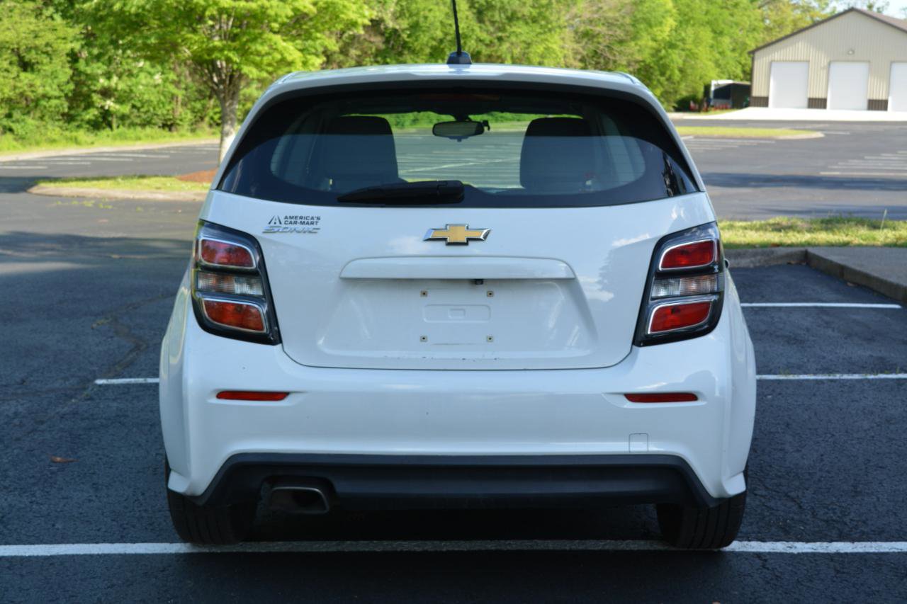Used 2018 Chevrolet Sonic LT FWD image 4