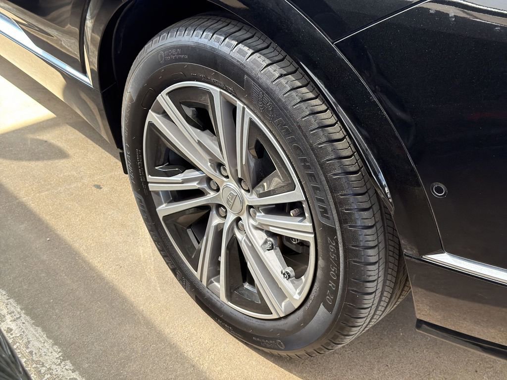 Used 2024 Cadillac Lyriq Luxury image 4