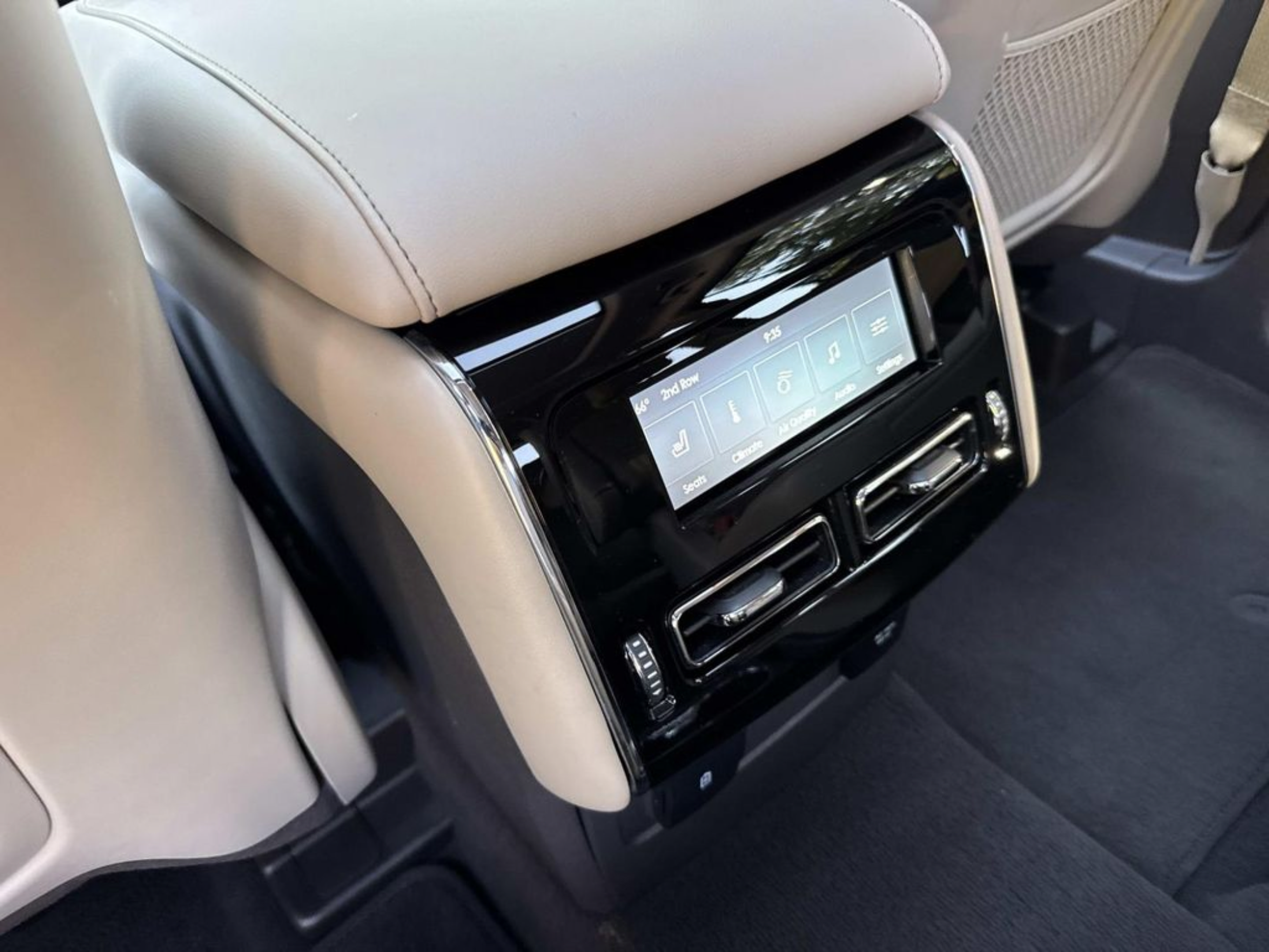 Used 2021 Lincoln Aviator Reserve w/ Elements Package Plus AWD/4WD image 10