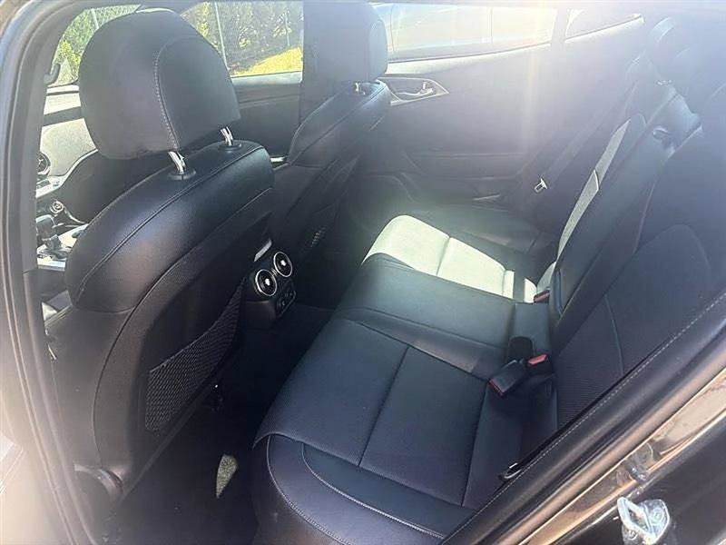 Used 2022 Kia Stinger GT1 RWD image 22