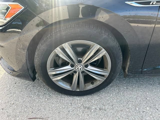 Used 2020 Volkswagen Jetta R-Line w/ R-Line Cold Weather Package FWD image 20
