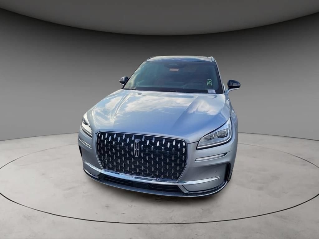 New 2024 Lincoln Corsair Reserve FWD image 2
