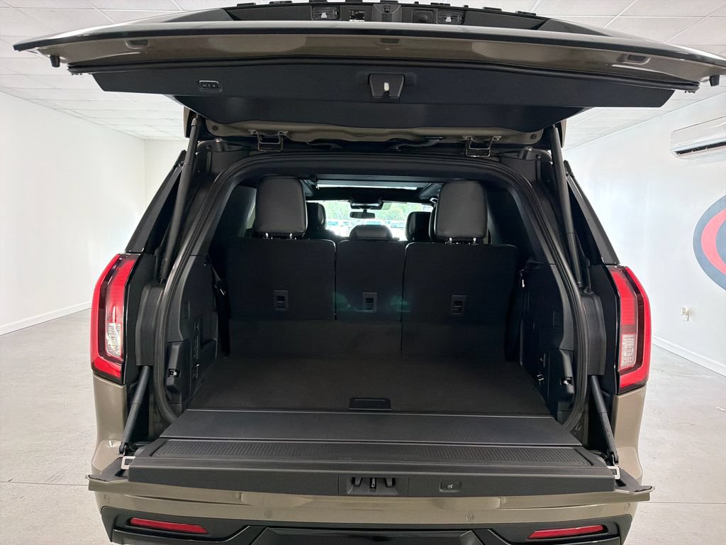 New 2027 Ford Expedition Platinum w/ Stealth Performance Package AWD/4WD image 8