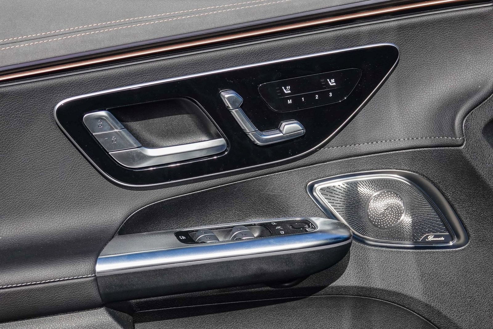 New 2024 Mercedes-Benz EQE 500 4MATIC Sedan image 19