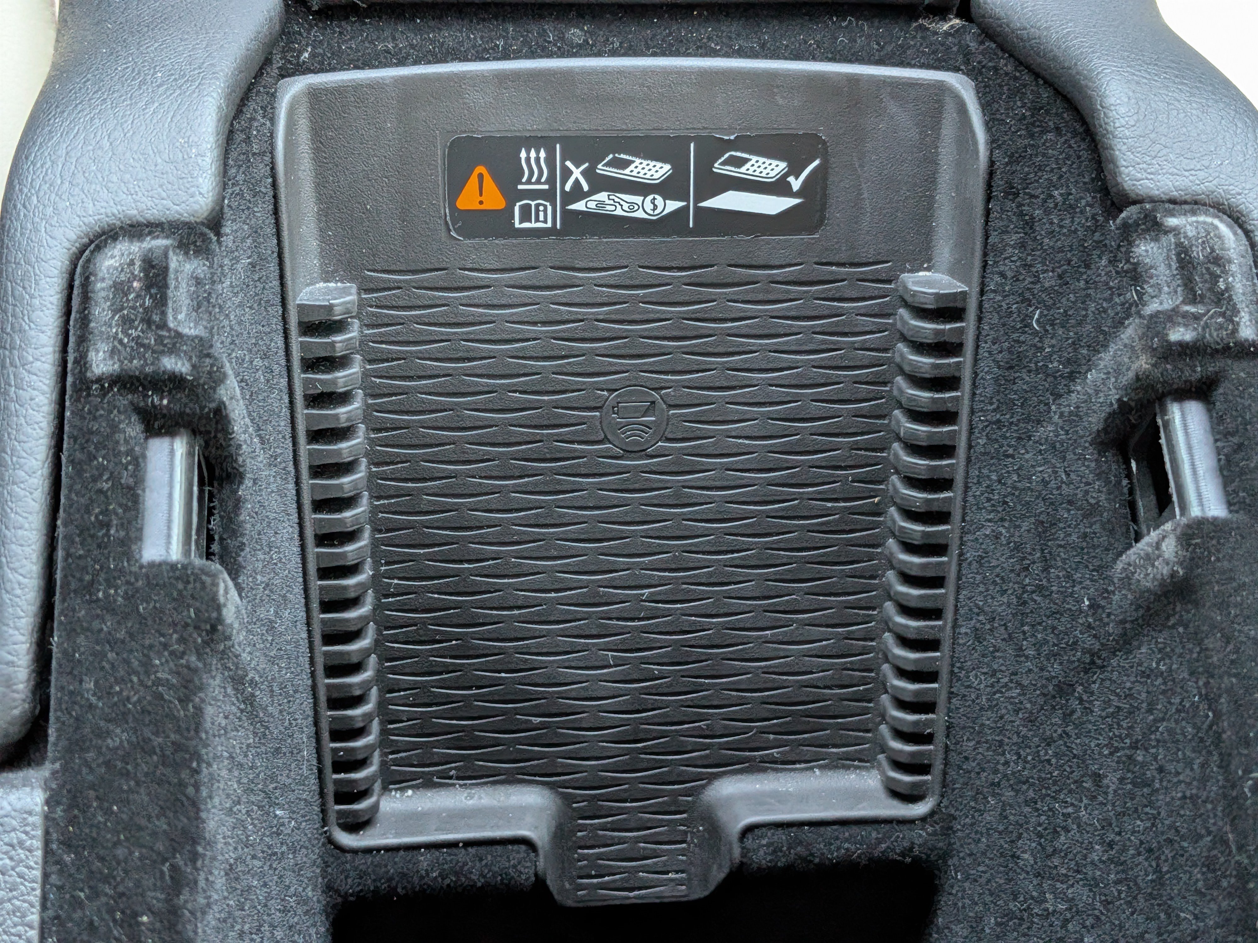 Certified 2019 Cadillac XT4 Sport FWD image 27