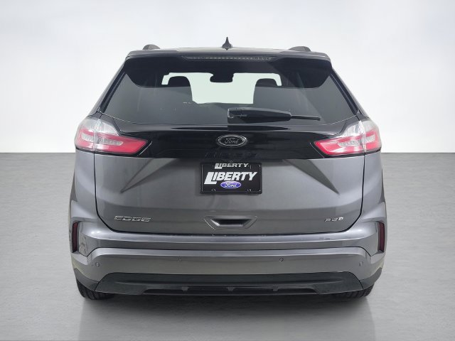 Certified 2023 Ford Edge SE w/ Black Appearance Package AWD/4WD image 4