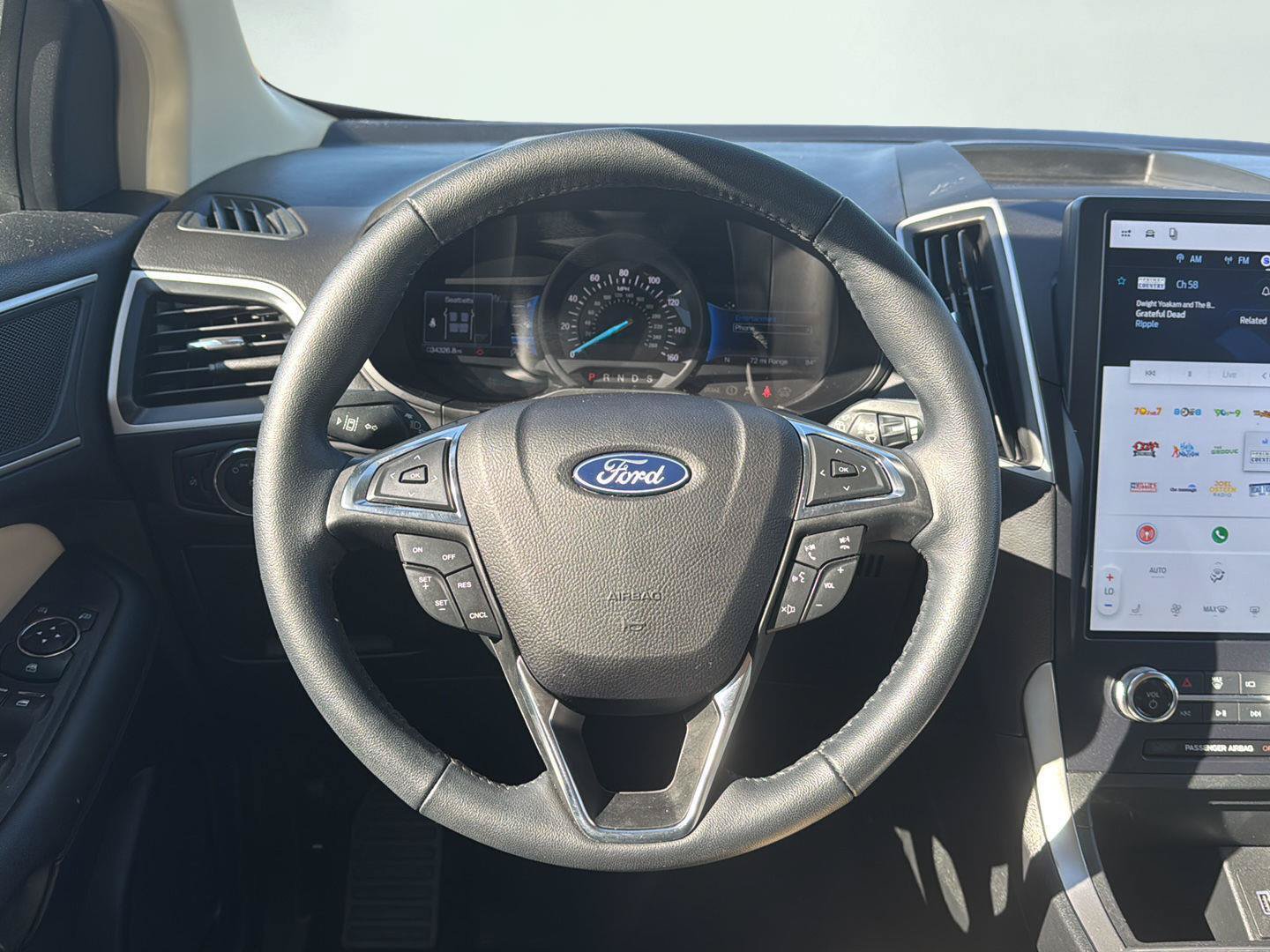 Used 2024 Ford Edge SEL AWD/4WD image 17
