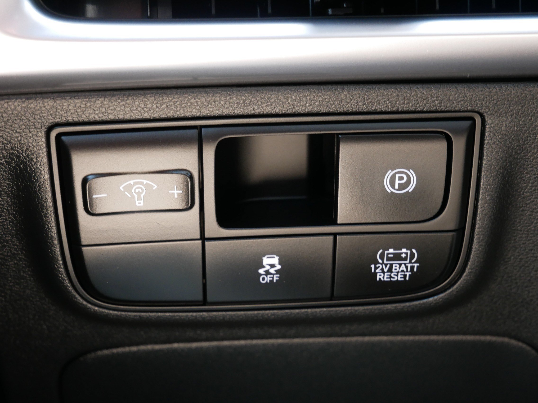 Certified 2026 Hyundai Tucson Blue SE AWD/4WD image 25