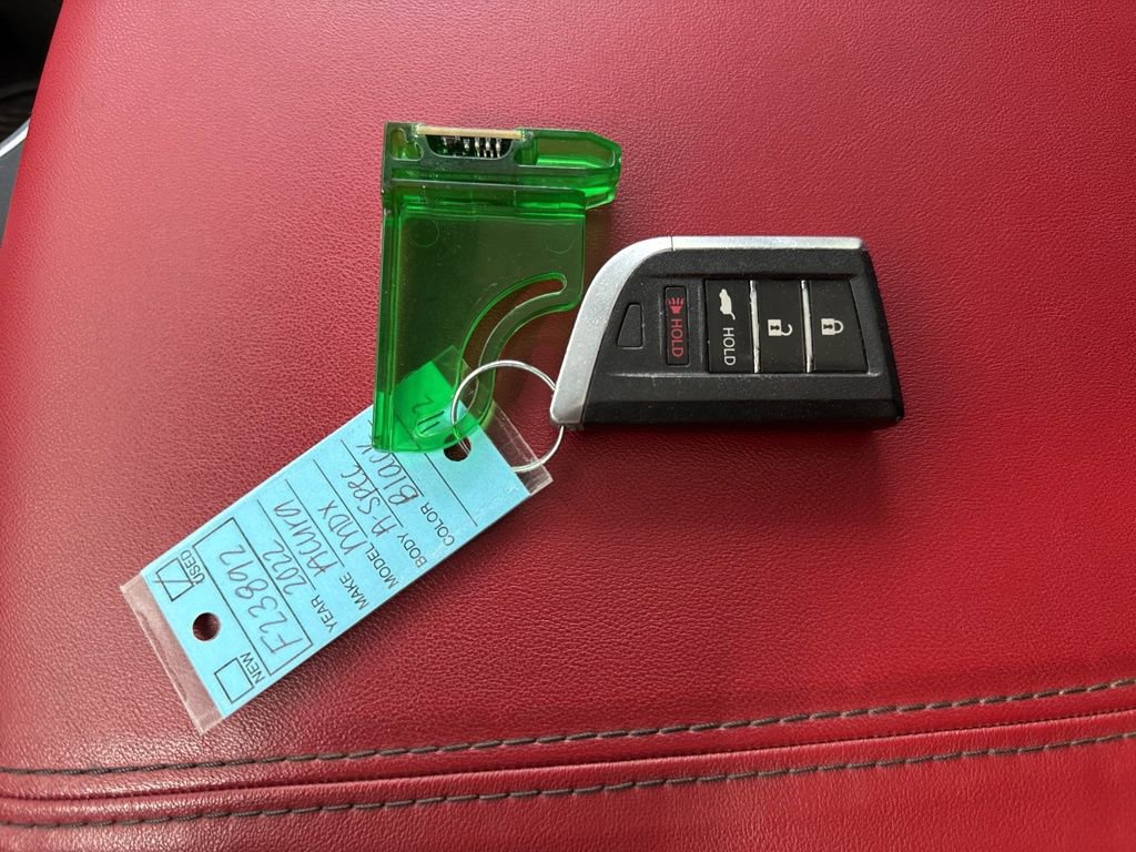 Used 2022 Acura MDX A-Spec image 11