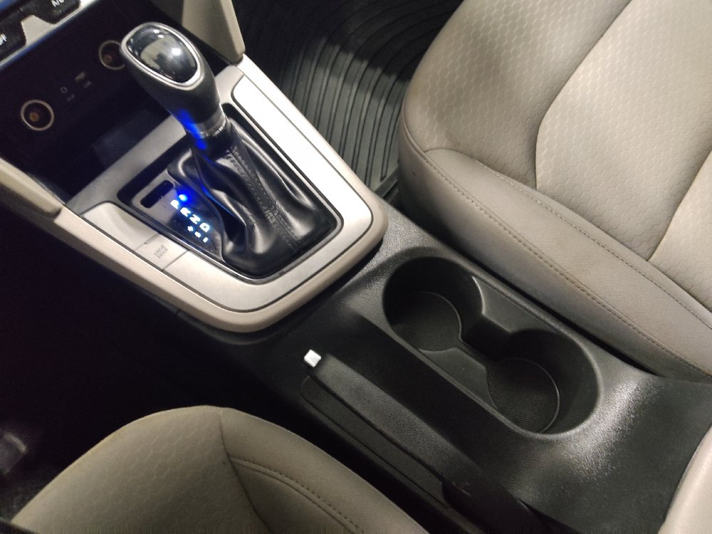 Used 2020 Hyundai Elantra SEL FWD image 26