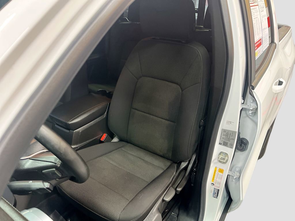 Used 2024 Chevrolet Colorado LT w/ LT Convenience Package image 19