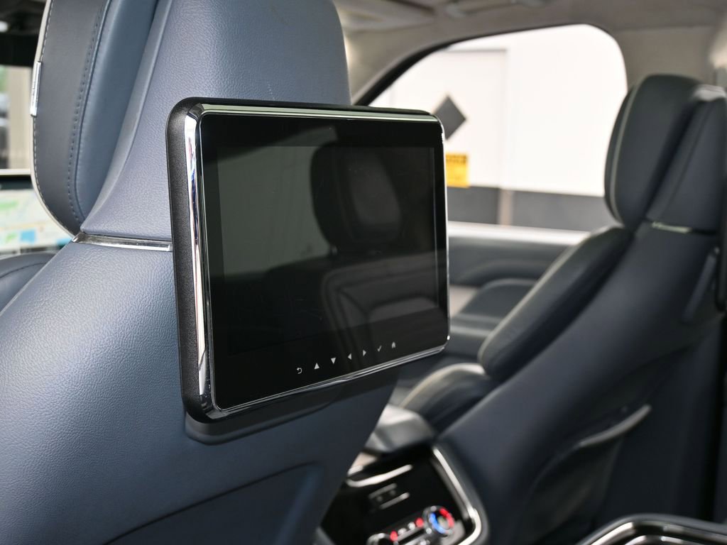 Used 2019 Lincoln Navigator Black Label w/ Cargo Package image 12