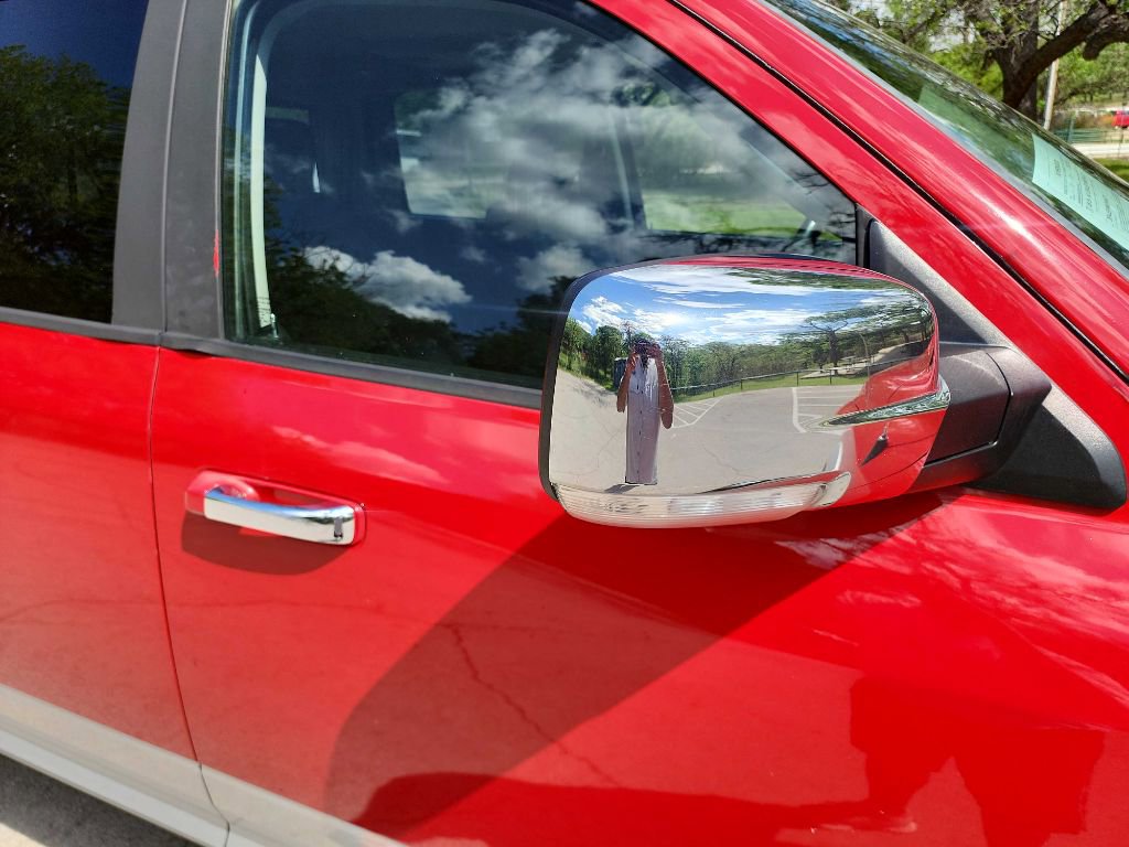 Used 2014 RAM 1500 Laramie image 16