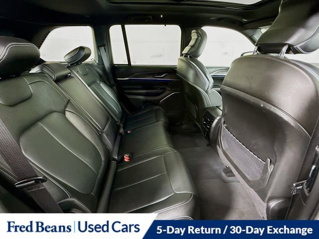 Used 2023 Jeep Grand Cherokee Overland w/ Luxury Tech Group IV AWD/4WD image 36