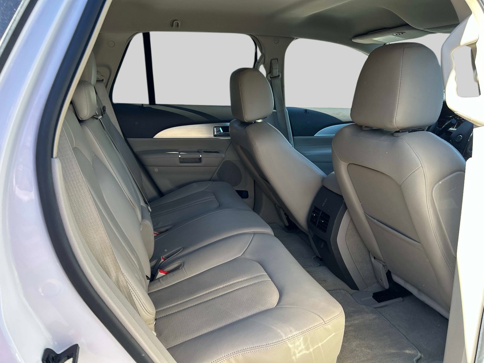 Used 2013 Lincoln MKX FWD image 15