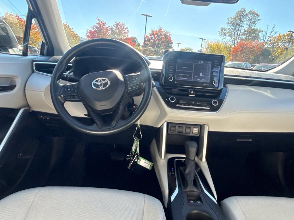 Used 2022 Toyota Corolla Cross L AWD/4WD image 21