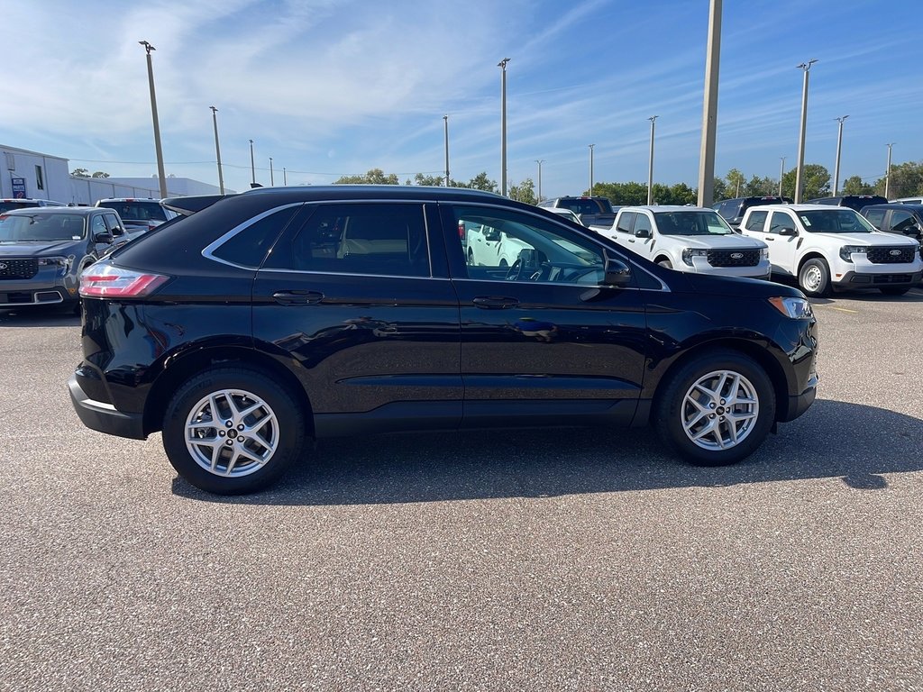 Certified 2024 Ford Edge SEL w/ Convenience Package image 5