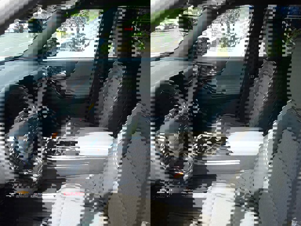 New 2026 Chevrolet Equinox LT w/ Convenience Package II image 13