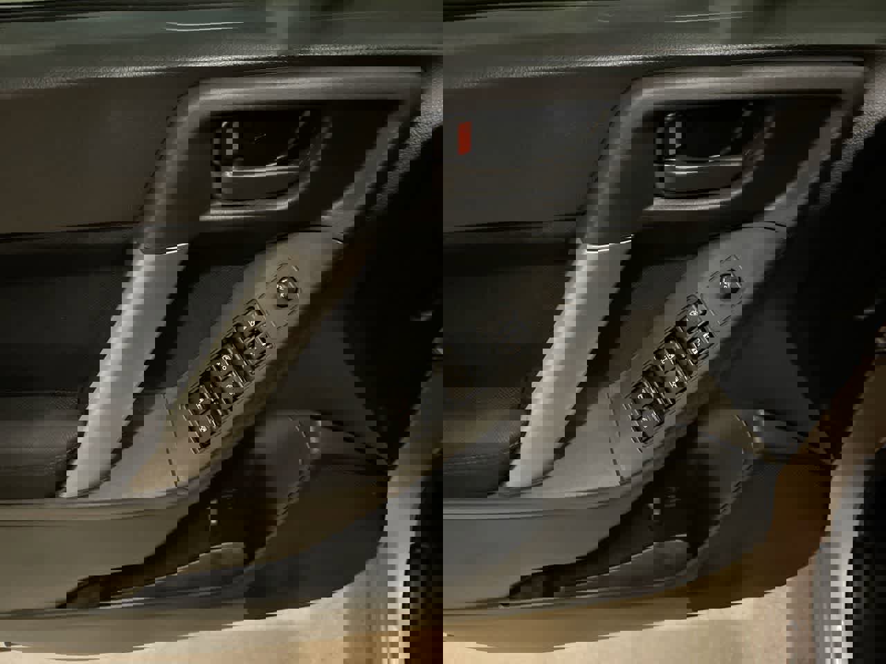 Used 2015 Subaru Forester 2.5i w/ Alloy Wheel Package image 13