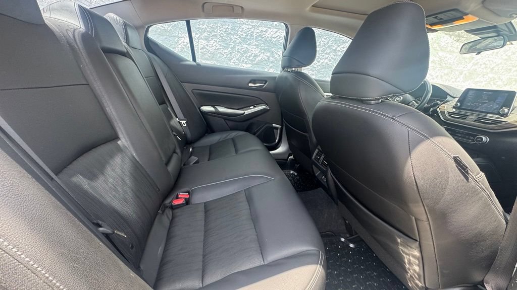 Used 2022 Nissan Altima 2.5 SL FWD image 10