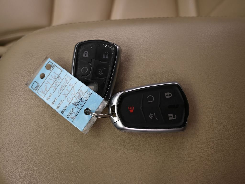 Used 2019 Cadillac XT5 FWD image 21
