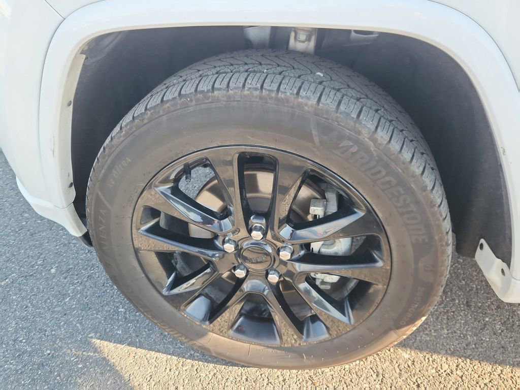 Used 2021 Jeep Grand Cherokee Laredo X image 17