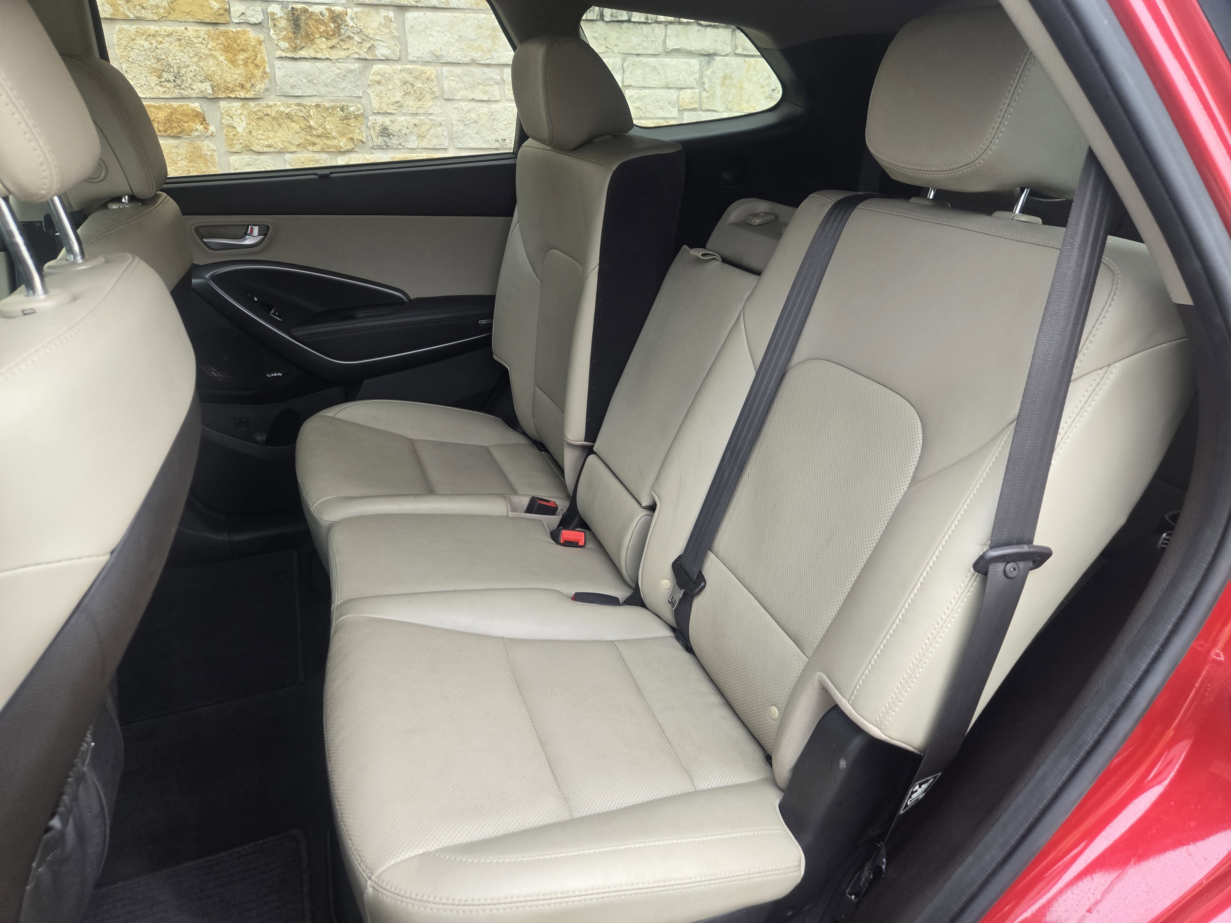 Used 2017 Hyundai Santa Fe SE Ultimate 3.3L Auto w/ SE Ultimate Tech Package 03 image 7