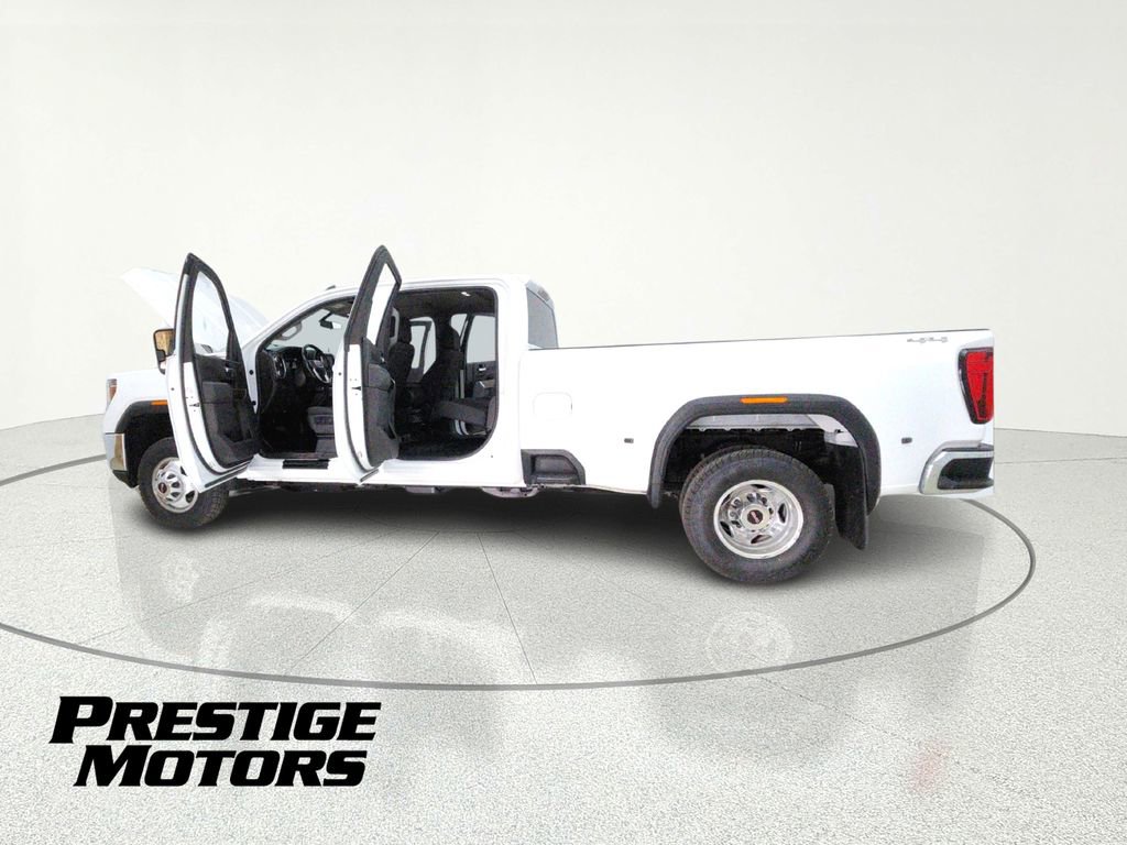 Used 2022 GMC Sierra 3500 SLE w/ SLE Convenience Package AWD/4WD image 15