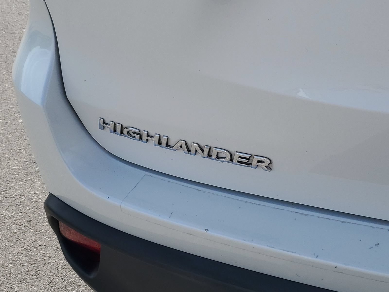 Used 2019 Toyota Highlander XLE AWD/4WD image 6