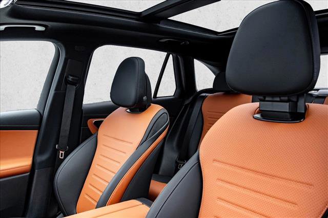New 2026 Mercedes-Benz GLC 300 4MATIC image 23