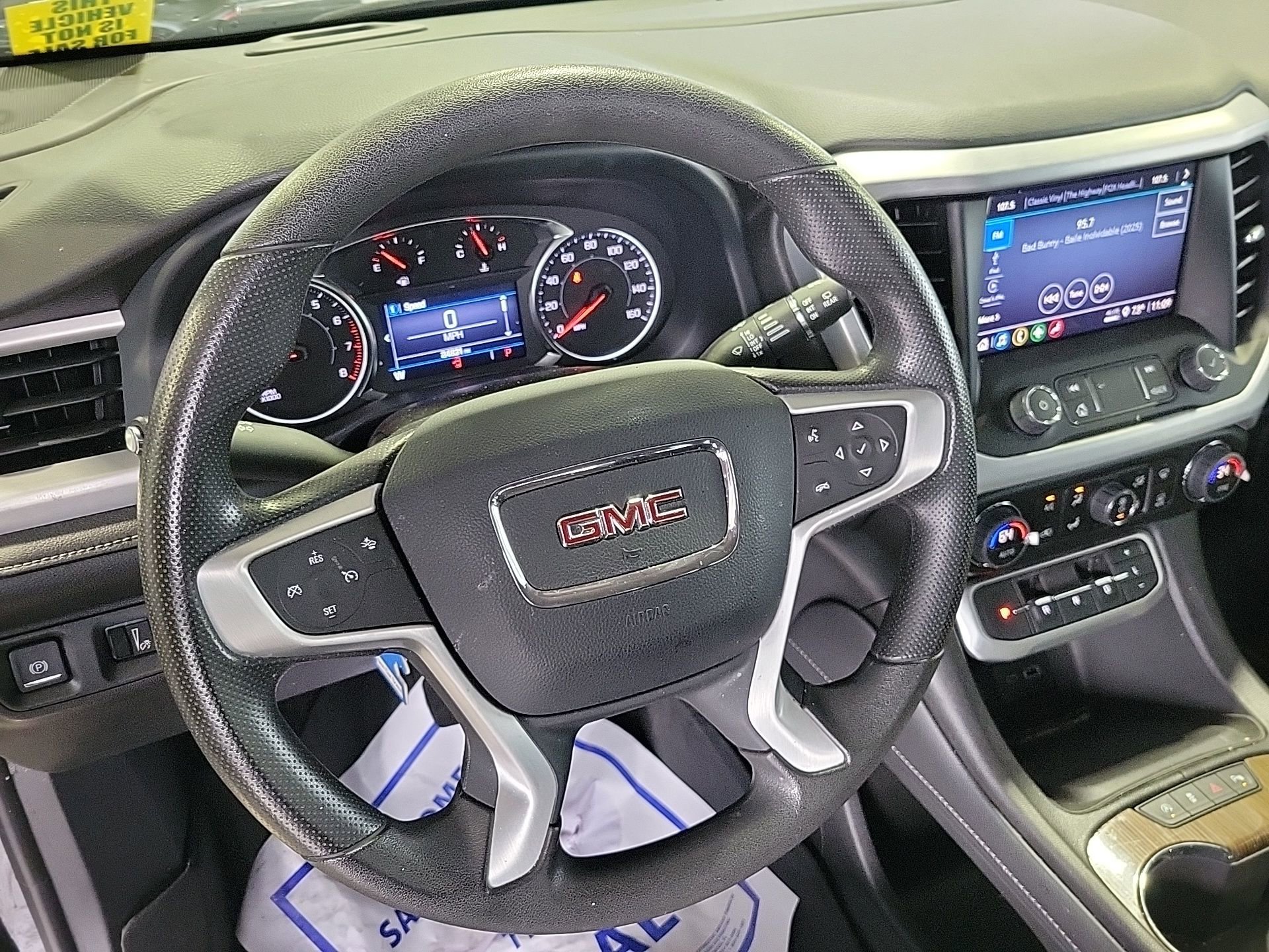 Used 2023 GMC Acadia SLE image 27