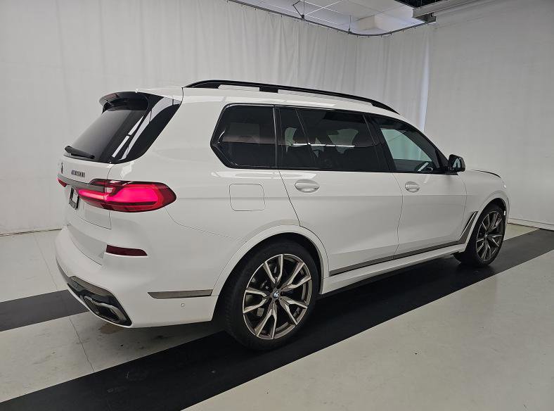 Used 2022 BMW X7 M50i w/ Dynamic Handling Package AWD/4WD image 4