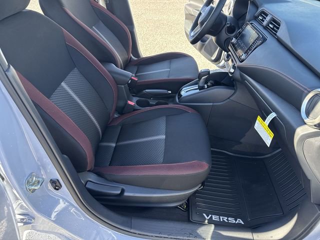 New 2025 Nissan Versa SR w/ Trunk Package FWD image 10